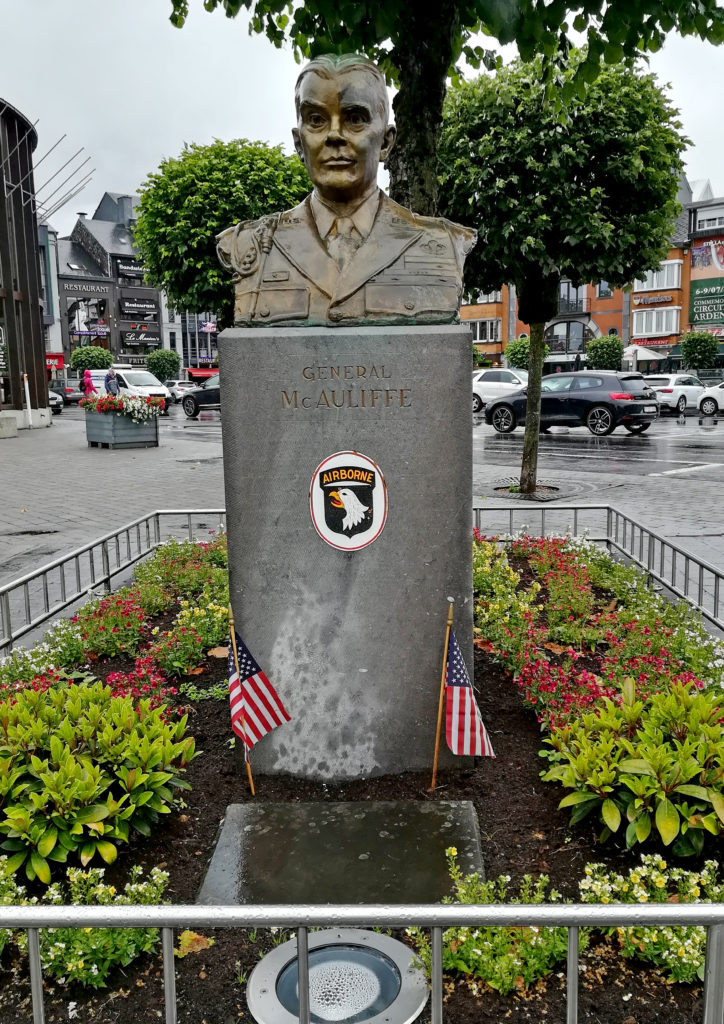 McAuliffe-Memorial-Bastogne