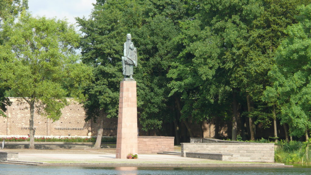 Ravensbrück Memorial Site (Paweł Drozd via wiki commons)