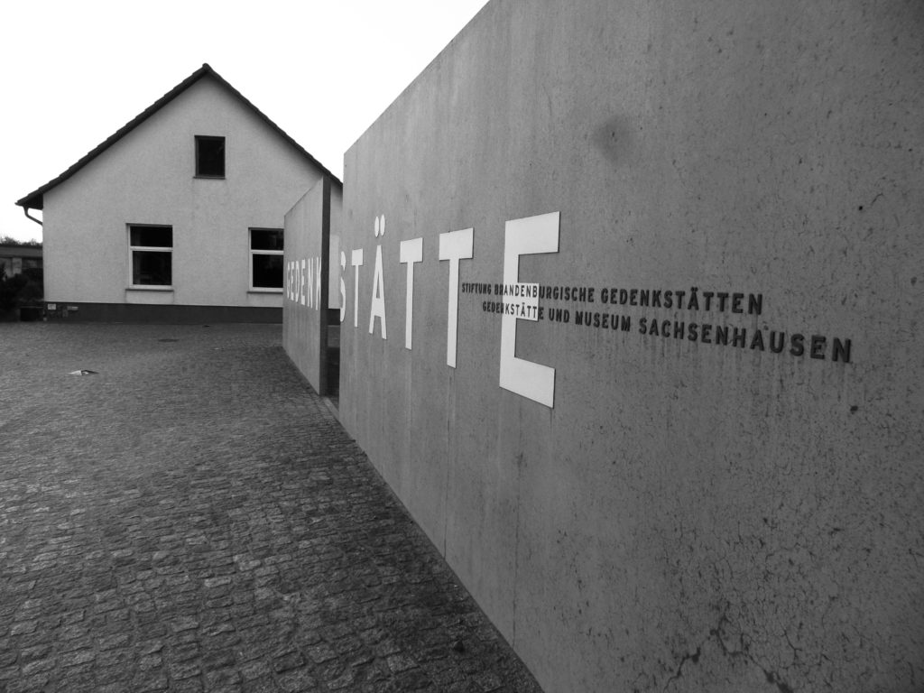 Sachsenhausen Memorial (el legowo via wiki commons)