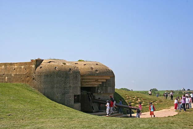 The German battery of Longues-sur-mer is one of sites of the Atlantic wall the most visited in Calvados today.
