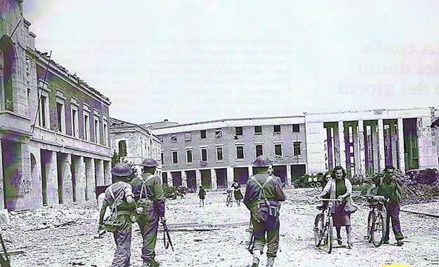 British soldiers in Littoria’s main square, after the conquest. © Adrianna Vitali