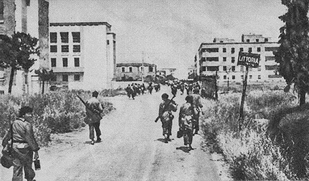 American soldiers enter Littoria in May 1944. © Adrianna Vitali
