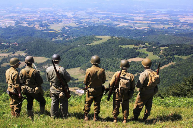 Soldiers on the Passo del Giogo